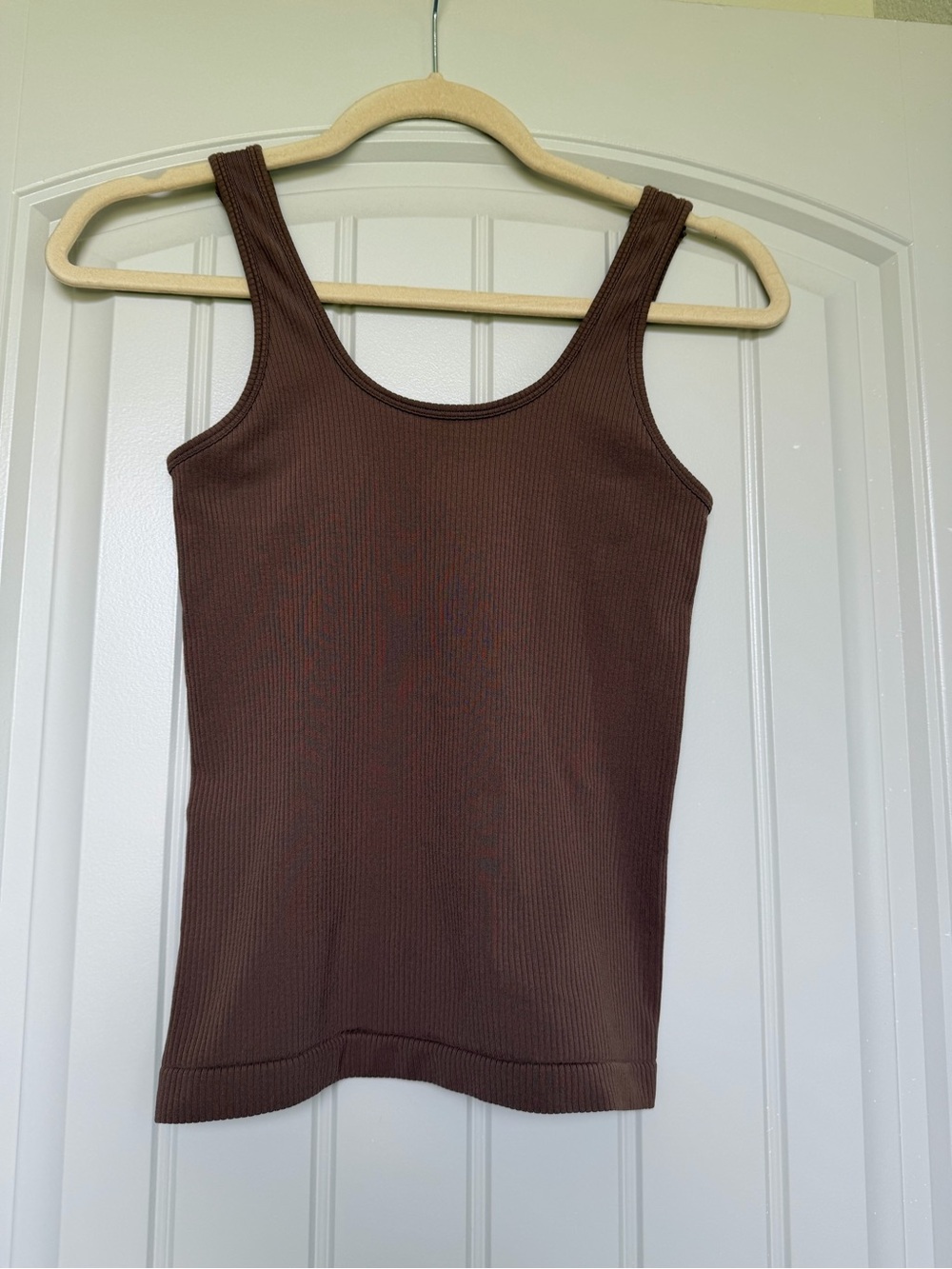 Athleta renew scoop tank